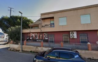 Casa adossada a Benitos 2. Se vende residencial okupa en murcia murcia.