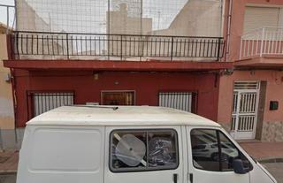 Casa a schiera in Almeria 34. Se vende residencial okupa en calle almería 34 de águilas murcia