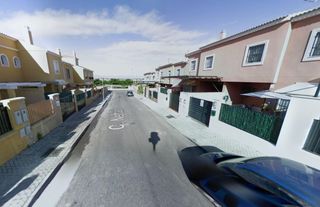 Reihenhaus in Neftali 13. Se vende casa adosada okupa en mairena del alcor sevilla.