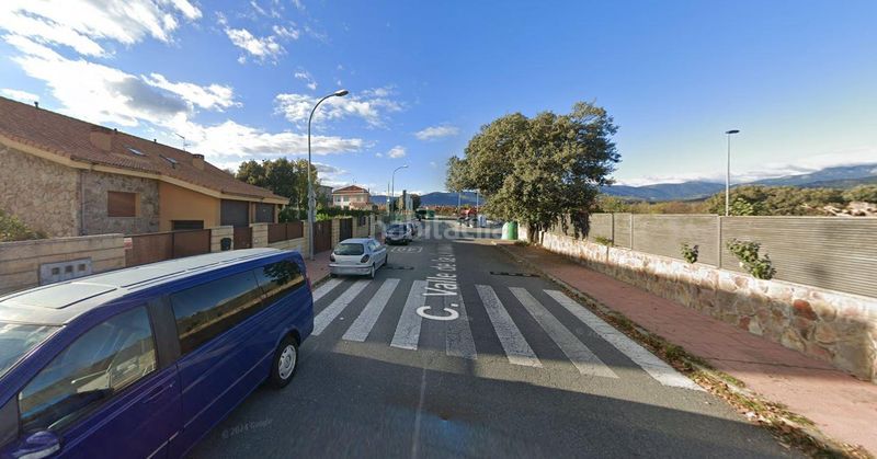 Foto 4dcae62f-7d5d-419d-9587-b17d53de81cd. Casa adossada amb aparcament a Guadarrama