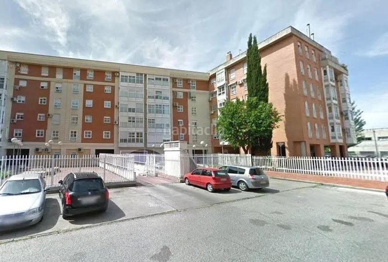 Foto 1b7b2638-bb3e-4508-95a0-7aa9a6e6d5e1. Pis a madrid 43 a Juncal Torrejón de Ardoz