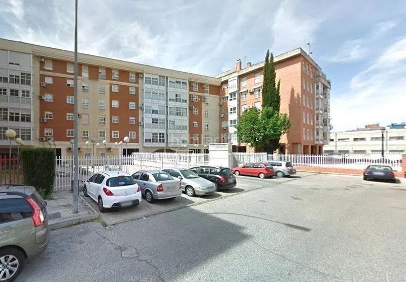 Foto 22824638-a7cf-4cd4-a215-e0bfc97af80e. Pis a madrid 43 a Juncal Torrejón de Ardoz