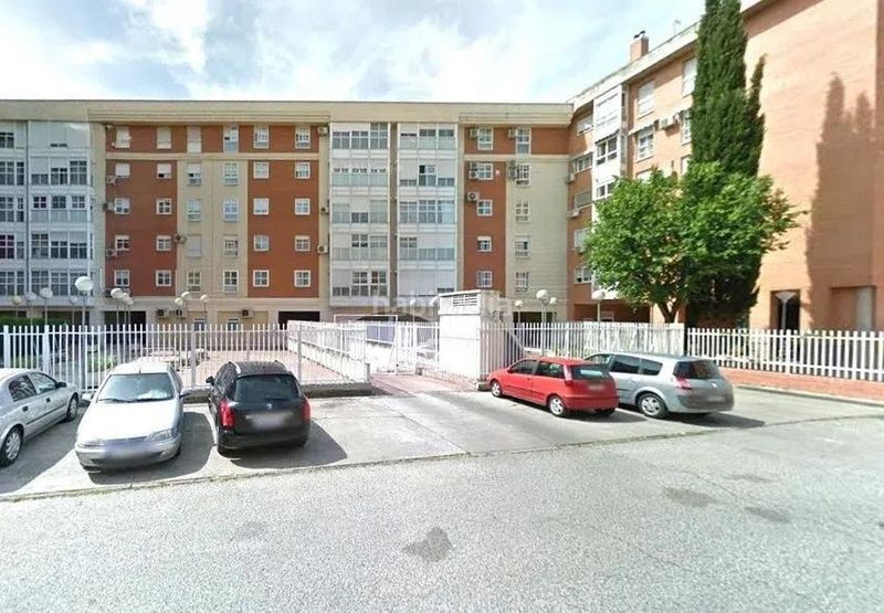 Foto 46e59101-acdc-4cd1-bf62-4fddca461b7b. Pis a madrid 43 a Juncal Torrejón de Ardoz