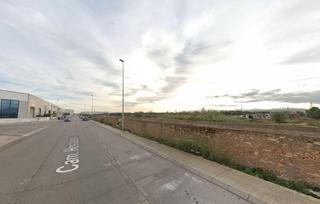 Nau industrial  Dels almogavers. Se vende nave industrial okupa en almazora castellón.