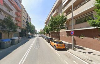 Pis a Roger de flor 82. Se vende piso okupado  garaje en calle roger de flor 82 de grano