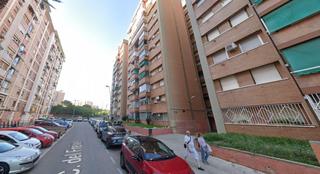 Piso en Freixe 7. Se vende piso okupa en calle freixe 7 de cornellà de llobregat b