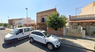 Maison à Pilar del 26. Se vende casa okupa en calle del pilar 26 en canonja tarragona.