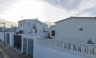 Casa en Puigmal 18. Se vende residencial okupa en calle puigmal de castelló dempúrie