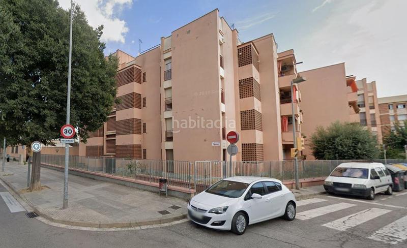 Foto a354bd42-55f7-4d82-b3cd-50bf7755aee2. Piso  okupado barcelona en Ca n´Alzamora Rubí
