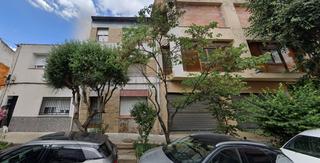 Appartement à Esglesia 6. Se vende piso okupa en calle iglesia 6 de vallirana barcelona.