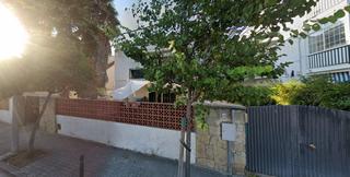 Appartement à Arago 4. Se vende piso okupa en aragó de castelldefels barcelona.