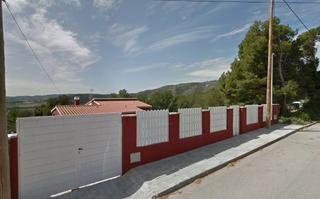 Casa a Rossinyol-papagai 21. Se vende residencial okupa en calle rossinyolpapagai de la bisba