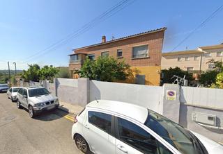 Casa a S narcis 20. Se vende casa okupa en calle sant narcís 20 de santa oliva tarra