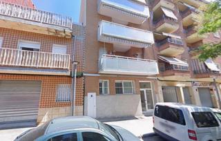 Flat in Vuit 37. Se vende piso alquilado en calle vuit 37 de tarragona tarragona.