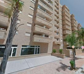 Pis a Central 44. Se vende piso okupa en central oropesa del mar castellón.
