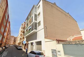 Pis a Poble Nou-Olivar Gran. Venta de residencial okupado en frederic mistral figueres girona