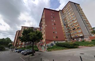 Pis a Atlantida 1. Se vende piso cesión de remate en calle atlántida 1 de badalona