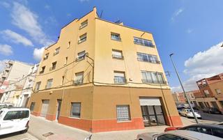 Etagenwohnung in Sant Pere Nord. Se vende piso okupado en calle del doctor ferran en terrassa bar