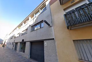 Appartement  Ferrer i guardia. Se vende piso alquilado en calle ferrer i guardia de parets del