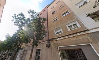 Etagenwohnung  Cadi. Se vende piso alquilado en calle cadi de barcelona barcelona.