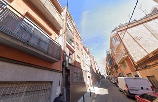 Dúplex  Pons i pons. Se vende piso alquilado en calle pons i pons de santa coloma de