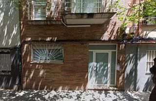 Appartement  Mare de deu de lorda. Se vende piso alquilado en calle mare de deu de lorda de barcelo