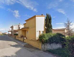 Casa adossada a Ramon muntaner 19. Se vende casa adosada en cesin de remate en calle ramn muntane
