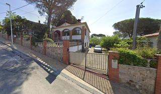 Haus  Sta fe. Casa okupada en riells i viabrea girona.