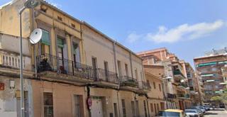 Apartament  Santiago 32. Se vende residencia okupada en calle santiago 32 badalona barcel