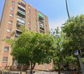 Appartement à La Guineueta. Se vende piso okupado en calle via favencia n 128 barcelona barc
