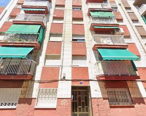 Apartament a Centre. Se vende piso okupado en calle mare de deu de montserrat n 2 vil