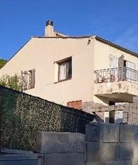 Chalet à Magnolia 17. Se vende chalet okupado en bisbal del penedès tarragona