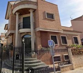 Casa a Bon aire 46. Casa okupada en venta en beniparell