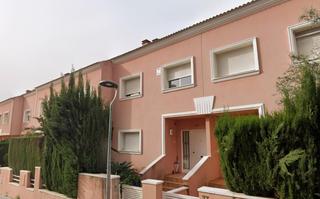 Haus  Garrotxa la. Venta de casa adosada alquilada en calle la garrotxa  vendrell e