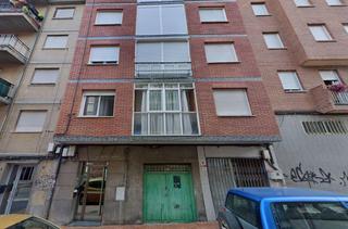 Piso  Colombia. Se vende piso okupa en ponferrada león.