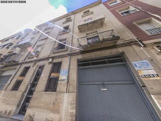 Local Comercial a Calle PERU  27