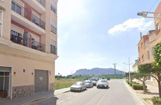 Location Parking voiture à Calle av libertad de la 12. Se vende garaje cesión de remate en c av libertad de la en