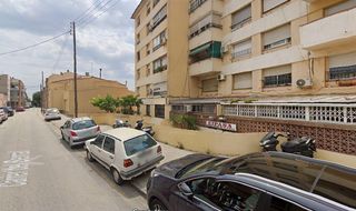 Piso en Carrer serral 65. Se vende piso cesión de remate en c serral en sant vicenç