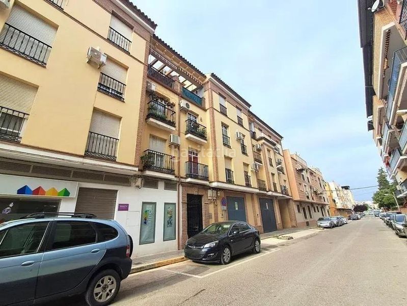 Foto c4182b53-d9eb-4a78-a11d-95e76d5aa4f2. Pis a calle baldomero jimenez 28 a Puente Genil