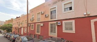 Pis a Calle cl juan goytisolo 21. Se vende piso okupa en c cl juan goytisolo 21 de almería