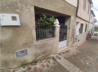 Casa adossada a Calle olivo 8. Se vende casa adosada okupa en c olivo 8 de bullas