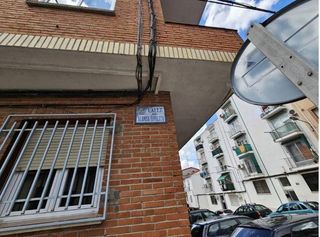 Local Comercial a Calle alonso hipolito. Se vende local comercial okupa en c alonso hipolito  de plas