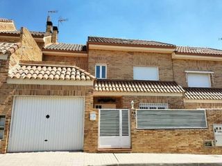 Casa a schiera in Calle ciudad real. Se vende casa adosada okupa en c ciudad real  de yuncos
