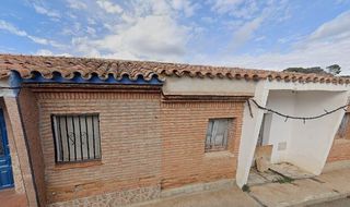 Pis a Calle barrio del pilar 7. Se vende piso okupado en barrio del pilar nº 7 alhama de aragón