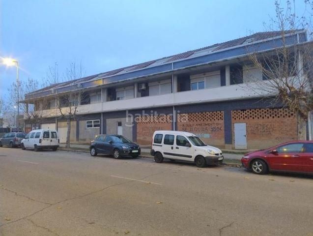 Foto d173b670-3768-4f94-8307-ad887ee77023. Local comercial a calle polig la mora 2a a Cistérniga