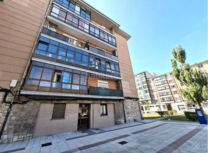 Foto 67697f9d-ee9e-405c-ac90-1ec5e7d4ee8e. Pis a calle rio sella 32 a Ventanielles Oviedo