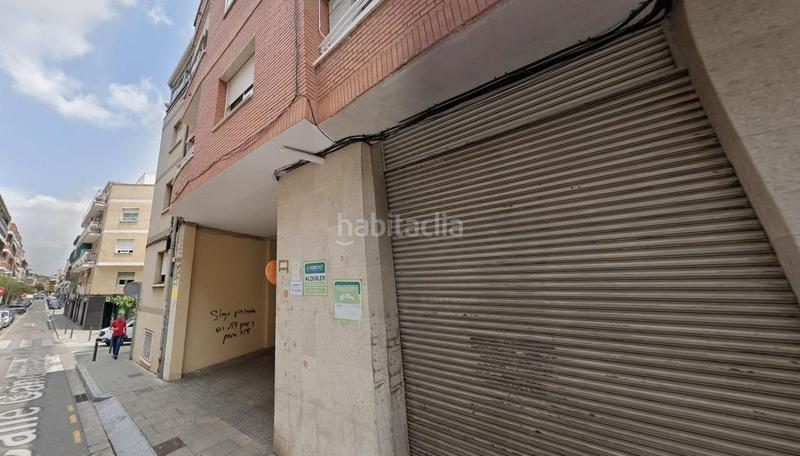 Foto c922f97a-f11d-4745-8044-07b7d3a45a9d. Autoparkplatz in Centre Viladecans