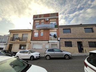 Pis a Calle cisa de la 22. Se vende piso okupado en cl cisa, 22 de sabadell, barcelona.