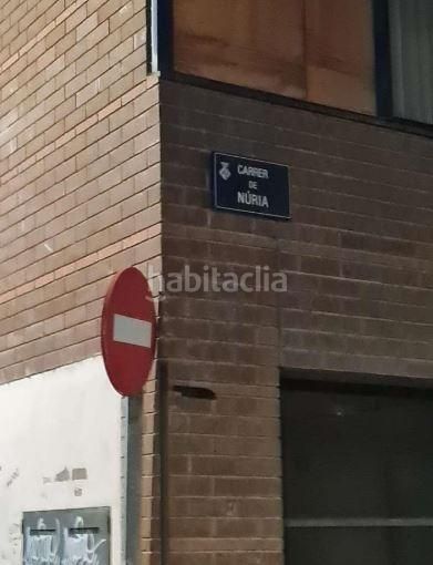 Foto 5ba2b2b7-97b4-4456-affe-4285a36a00d2. Pis a carrer nuria a La Maurina Terrassa