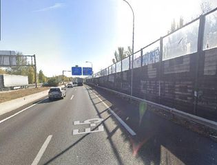 Appartamento in Avenida av los rosales,119 esc 2 pl 2 pt a madrid (madrid). Se vende piso okupa en c av los rosales,119 esc2 pl2 pta